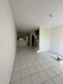 Casa com 2 Quartos à venda, 70m² no Parque Dois Irmãos, Fortaleza