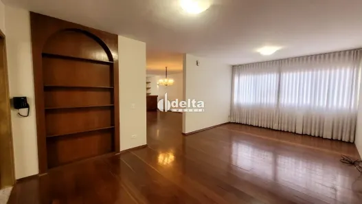 Apartamento com 3 Quartos à venda, 227m² no Fundinho, Uberlândia