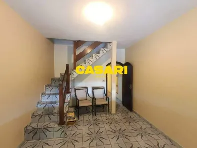 Sobrado com 3 Quartos para alugar, 184m² no Jardim Las Vegas, Santo André