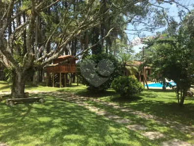 Fazenda/Sítio com 5 Quartos à venda, 400m² no Taiaçupeba, Mogi das Cruzes