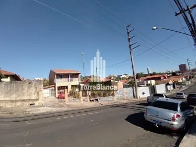 Sobrado com 3 Quartos à venda, 150m² no Uvaranas, Ponta Grossa