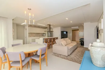 Apartamento com 3 Quartos para alugar, 130m² no Centro, Balneário Camboriú