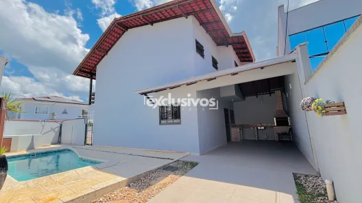 Sobrado com 3 Quartos à venda, 128m² no Costa e Silva, Joinville