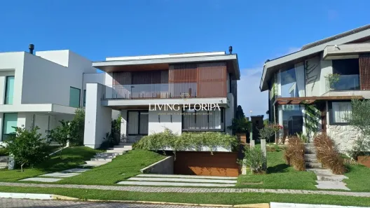 Casa de Condomínio com 3 Quartos à venda, 408m² no Morro das Pedras, Florianópolis