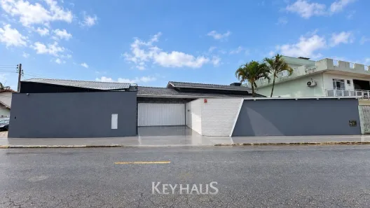 Casa com 3 Quartos à venda, 300m² no São Judas, Itajaí