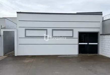 para alugar, 212m² no Centro, Rio das Pedras