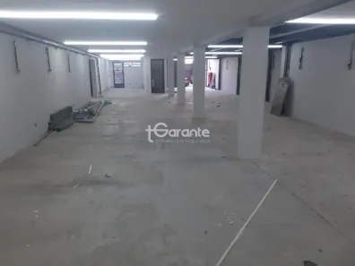 Prédio Comercial com 7 Quartos para alugar, 1600m² no Parque Peruche, São Paulo