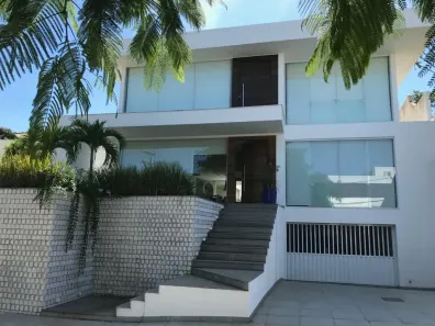 Casa de Condomínio com 2 Quartos à venda, 450m² no Lagoa, Macaé