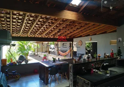 Fazenda/Sítio com 2 Quartos à venda, 180m² no Vale do Igapó, Bauru