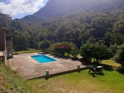 Casa de Condomínio com 1 Quarto à venda, 270m² no Três Córregos, Teresópolis