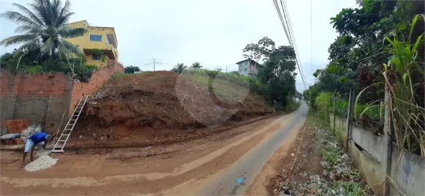 Lote/Terreno à venda, 730m² no Pituaçu, Salvador
