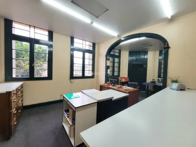 Prédio Comercial à venda, 500m² no São Geraldo, Porto Alegre
