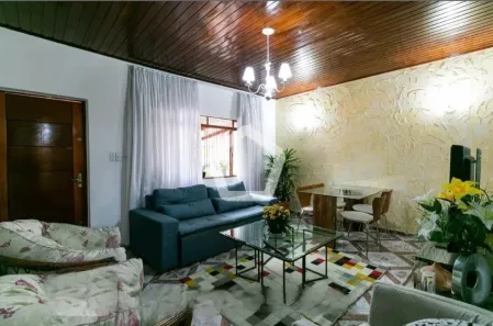 Casa com 3 Quartos à venda, 144m² no Vila Bertioga, São Paulo