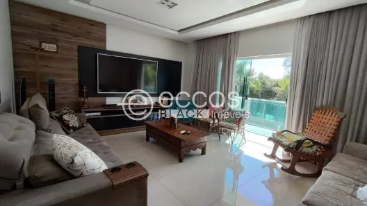 Casa de Condomínio com 5 Quartos para alugar, 352m² no Gávea, Uberlândia