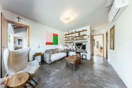 Casa com 3 Quartos à venda, 320m² no Butiatuvinha, Curitiba