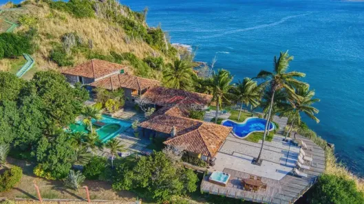 Casa de Condomínio com 10 Quartos à venda, 1100m² no Ferradurinha, Armação dos Búzios