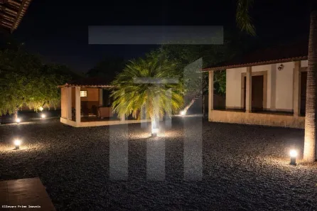 Fazenda/Sítio com 3 Quartos à venda, 2200m² no Centro, Cosmópolis