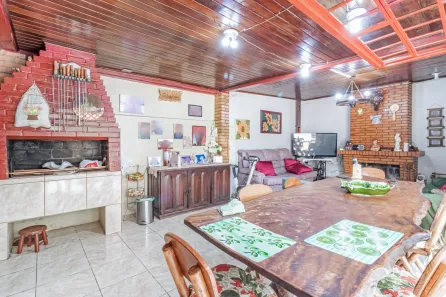 Casa com 5 Quartos à venda, 200m² no São João, Porto Alegre