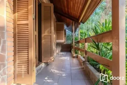 Casa com 3 Quartos à venda, 300m² no Passo da Areia, Porto Alegre