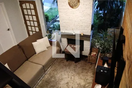 Casa de Condomínio com 3 Quartos à venda, 125m² no Parque Assunção, Taboão da Serra