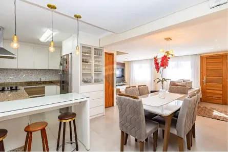 Sobrado com 3 Quartos à venda, 135m² no São Braz, Curitiba
