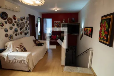 Casa com 3 Quartos à venda, 257m² no Rio Branco, Porto Alegre