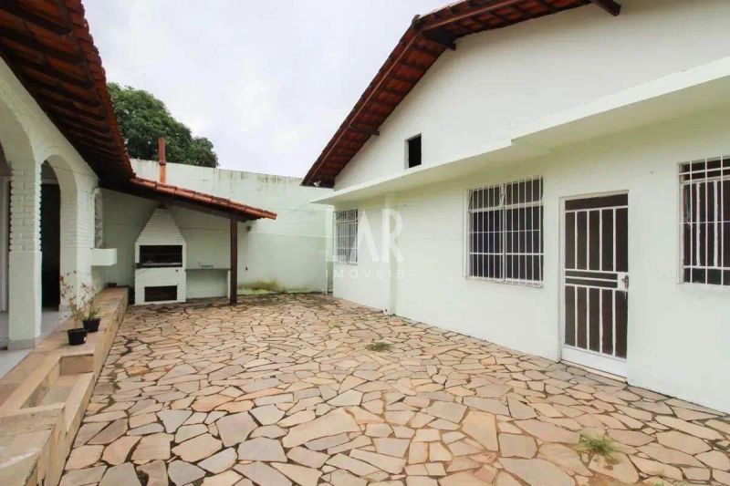 Casa com 3 quartos — Alípio de Melo, Belo Horizonte