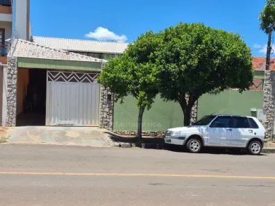 Casa com 3 Quartos à venda, 369m² no Nossa Senhora de Lourdes, Londrina