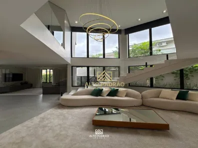 Casa de Condomínio com 3 Quartos à venda, 286m² no Jardins Madri, Goiânia