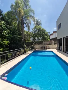 Casa com 4 Quartos à venda, 360m² no Chácara Moinho Velho, Carapicuíba