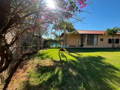 Casa com 3 Quartos para alugar, 200m² no Medeiros, Jundiaí