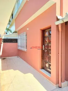 Sobrado com 3 Quartos à venda, 166m² no Jardim Independência, São Vicente