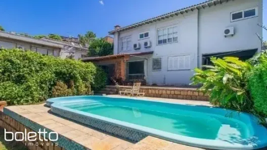 Casa com 3 Quartos para alugar, 234m² no Três Figueiras, Porto Alegre