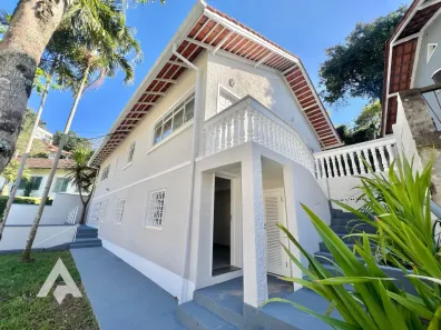Casa com 3 Quartos à venda, 140m² no Centro, Blumenau