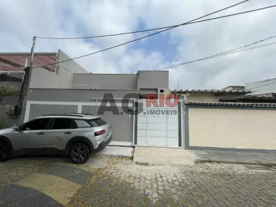 Casa com 3 Quartos à venda, 180m² no Taquara, Rio de Janeiro