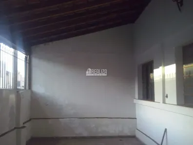Casa com 3 Quartos à venda, 221m² no Bom Retiro, Uberaba