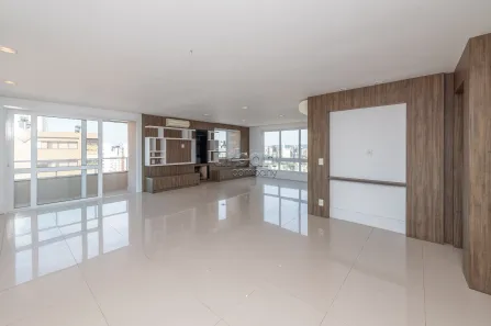 Apartamento com 2 Quartos à venda, 180m² no Auxiliadora, Porto Alegre