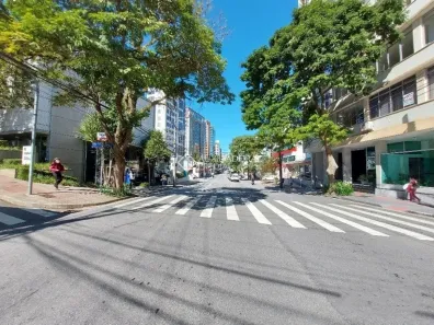 Apartamento com 2 Quartos para alugar, 59m² no Centro, Florianópolis