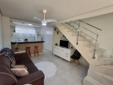 Sobrado com 2 Quartos para alugar, 57m² no Setor Criméia Oeste, Goiânia