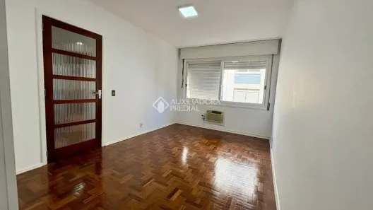 Apartamento com 2 Quartos à venda, 70m² no Santa Cecília, Porto Alegre