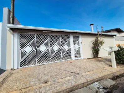 Casa com 3 Quartos para alugar, 120m² no Jardim Luciana, Marília