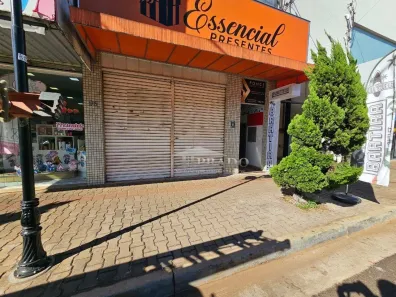 Sala Comercial para alugar, 300m² no Vila Martins, Ibiporã
