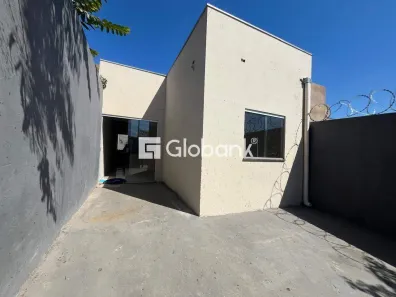 Casa com 2 Quartos à venda, 65m² no Santo Inácio, Montes Claros