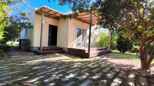 Casa com 2 Quartos à venda, 100m² no 8, Garopaba