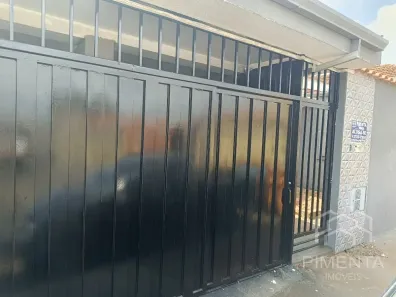 Casa com 3 Quartos para alugar, 100m² no Estação, Franca