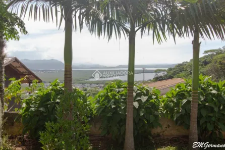 Fazenda/Sítio com 3 Quartos à venda, 90m² no Costeira do Pirajubaé, Florianópolis