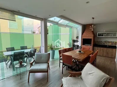 Casa de Condomínio com 3 Quartos à venda, 220m² no Moinho Velho, Cotia