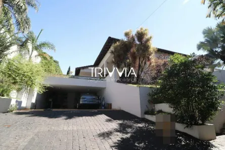 Casa com 3 Quartos para alugar, 376m² no Cidade Jardim, Uberlândia