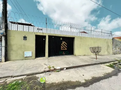 Casa com 3 Quartos à venda, 220m² no Sapiranga-Coité, Fortaleza