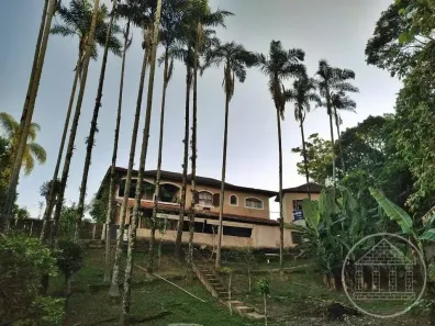 Fazenda/Sítio com 4 Quartos à venda, 340m² no Centro, Embu-Guaçu
